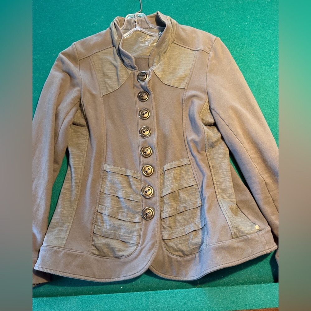 Women’s gray button down jacket